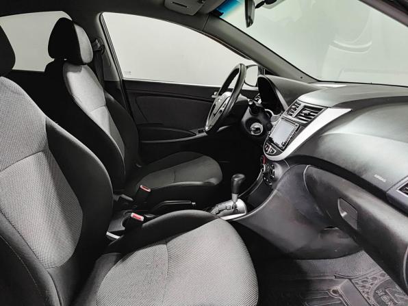 Hyundai Solaris I с пробегом 2014 года, цена 875 000 рублей, 180000 км, седан, Автокод Объявления