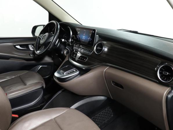Mercedes-Benz V-Класс III (W447) Рестайлинг с пробегом 2021 года, цена 5 499 900 рублей, 198918 км, минивэн, Автокод Объявления