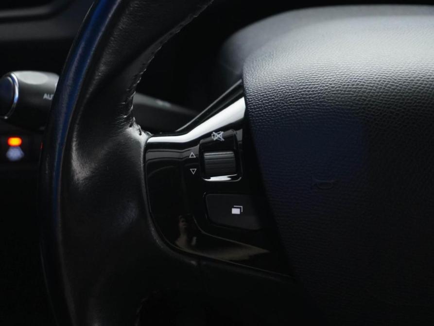 Peugeot 308 II Рестайлинг Москва  - изображение 12