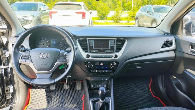 Hyundai Solaris II с пробегом 2018 года, цена 1 135 000 рублей, 59000 км, седан, Автокод Объявления