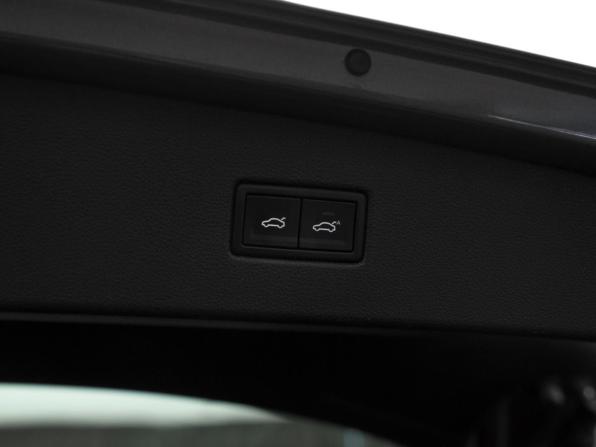Volkswagen Tiguan II Рестайлинг с пробегом 2021 года, цена 3 440 000 рублей, 64548 км, внедорожник, Автокод Объявления