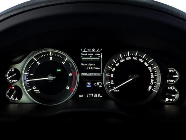 Toyota Land Cruiser 200 Series Рестайлинг 2 с пробегом 2017 года, цена 6 170 000 рублей, 177144 км, внедорожник, Автокод Объявления
