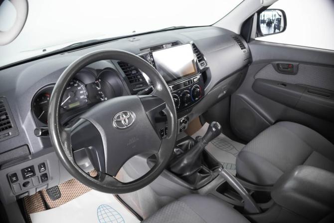 Toyota Hilux VII Рестайлинг с пробегом 2013 года, цена 2 349 000 рублей, 270000 км, offers.body_type.unknown, Автокод Объявления