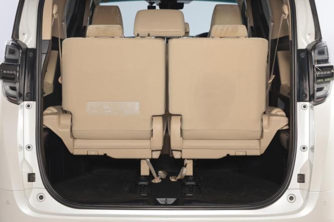 Toyota Vellfire II Рестайлинг с пробегом 2019 года, цена 4 649 000 рублей, 104000 км, минивэн, Автокод Объявления