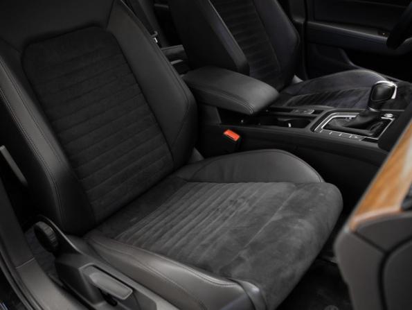 Volkswagen Passat B8 с пробегом 2018 года, цена 2 440 000 рублей, 87507 км, седан, Автокод Объявления