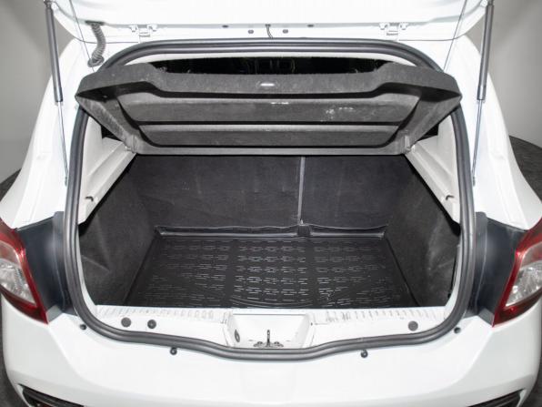 Renault Sandero II с пробегом 2017 года, цена 880 000 рублей, 197634 км, хэтчбек, Автокод Объявления