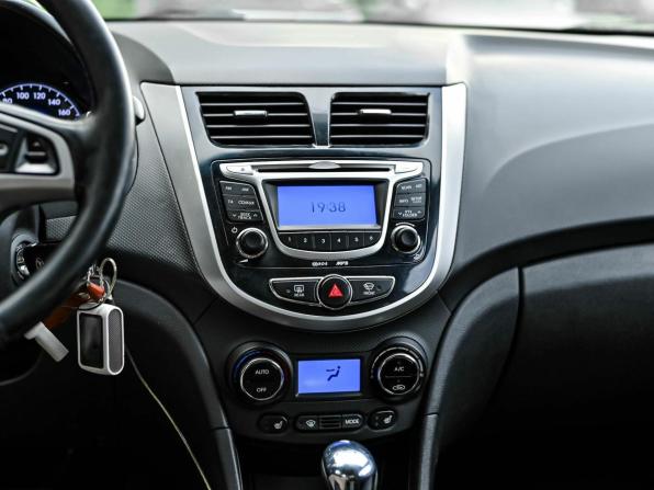Hyundai Solaris I с пробегом 2013 года, цена 700 000 рублей, 213331 км, седан, Автокод Объявления