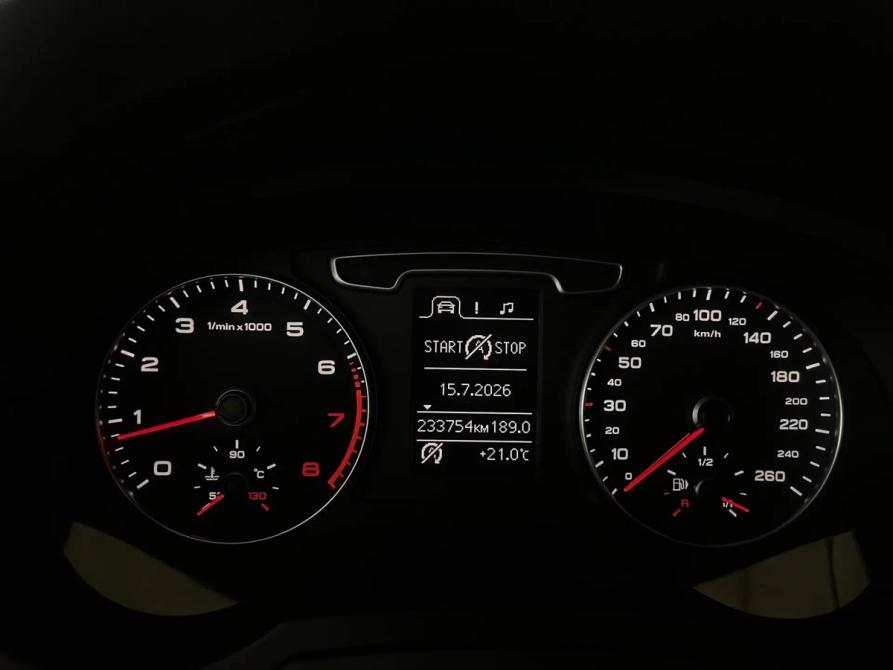 Audi Q3 I (8U) Москва  - изображение 15