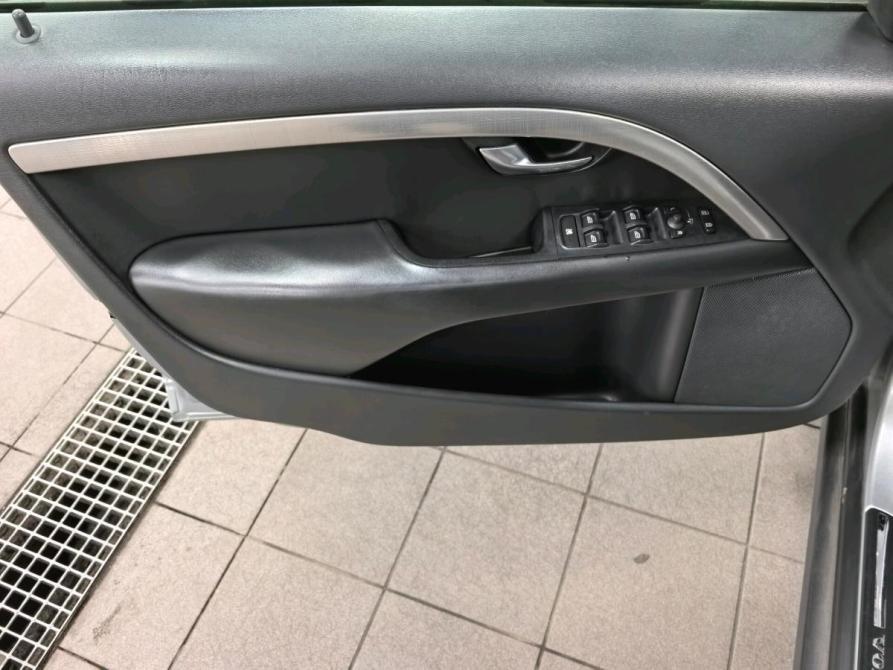 Volvo XC70 II Санкт-Петербург  - изображение 8