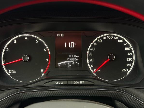 Volkswagen Polo VI с пробегом 2021 года, цена 1 329 000 рублей, 174000 км, лифтбек, Автокод Объявления