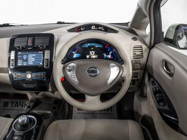 Nissan Leaf I (ZE0/AZE0) с пробегом 2011 года, цена 595 000 рублей, 132994 км, хэтчбек, Автокод Объявления