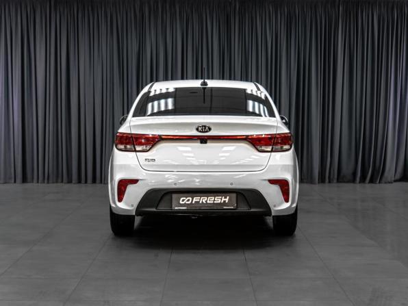 Kia Rio IV Рестайлинг с пробегом 2020 года, цена 1 649 000 рублей, 70759 км, седан, Автокод Объявления