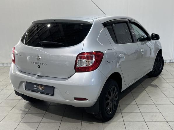Renault Sandero II с пробегом 2015 года, цена 834 200 рублей, 58942 км, хэтчбек, Автокод Объявления