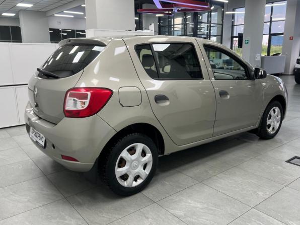 Renault Sandero II с пробегом 2015 года, цена 470 000 рублей, 141377 км, хэтчбек, Автокод Объявления