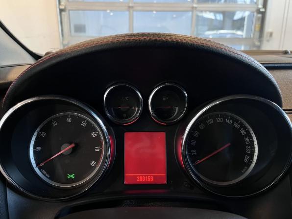 Opel Astra J с пробегом 2010 года, цена 460 000 рублей, 233237 км, хэтчбек, Автокод Объявления