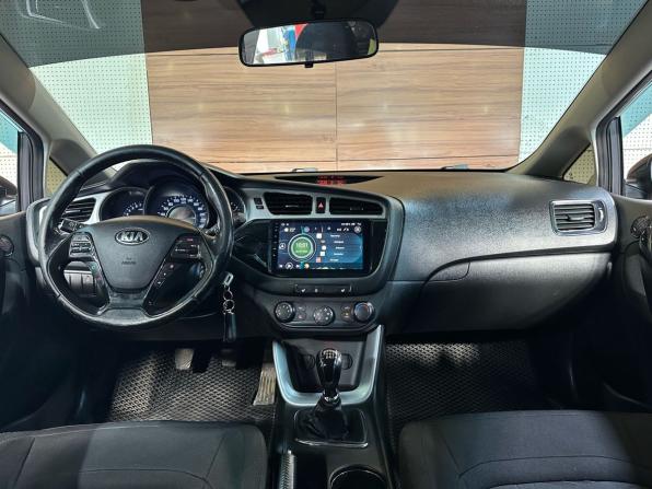 Kia Ceed II с пробегом 2013 года, цена 999 999 рублей, 188054 км, универсал, Автокод Объявления