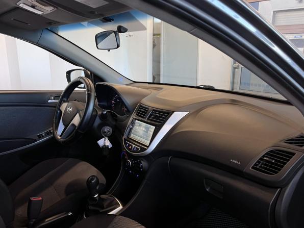 Hyundai Solaris I с пробегом 2014 года, цена 800 000 рублей, 172513 км, седан, Автокод Объявления