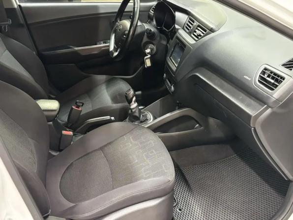 Kia Rio III Рестайлинг с пробегом 2017 года, цена 1 109 000 рублей, 109989 км, седан, Автокод Объявления