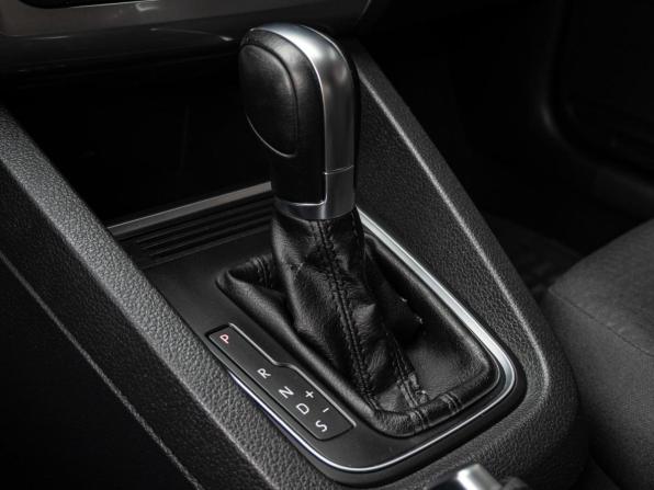 Volkswagen Jetta VI Рестайлинг с пробегом 2018 года, цена 1 450 000 рублей, 110202 км, седан, Автокод Объявления