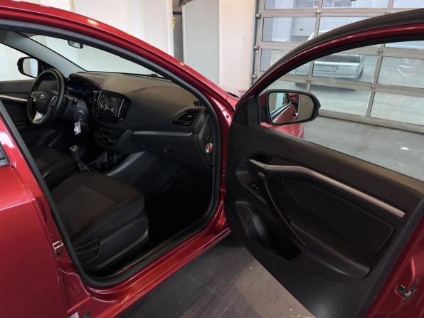 Lada (ВАЗ) Vesta I с пробегом 2021 года, цена 1 195 000 рублей, 50798 км, седан, Автокод Объявления
