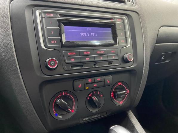 Volkswagen Jetta VI с пробегом 2014 года, цена 925 000 рублей, 120501 км, седан, Автокод Объявления