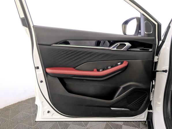 Geely Coolray I Рестайлинг с пробегом 2024 года, цена 2 440 000 рублей, 16955 км, внедорожник, Автокод Объявления
