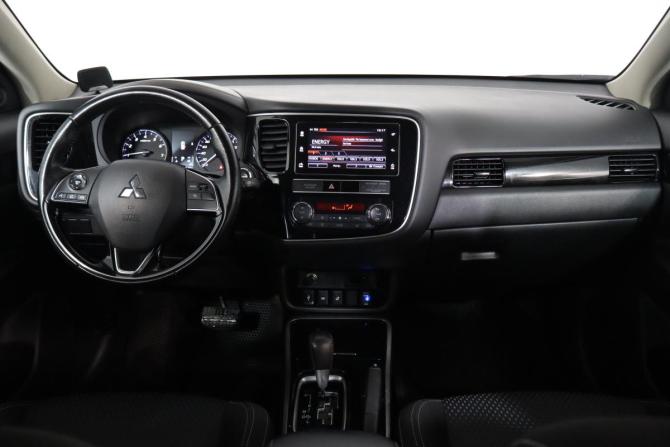 Mitsubishi Outlander III Рестайлинг 3 с пробегом 2019 года, цена 1 699 000 рублей, 145000 км, внедорожник, Автокод Объявления
