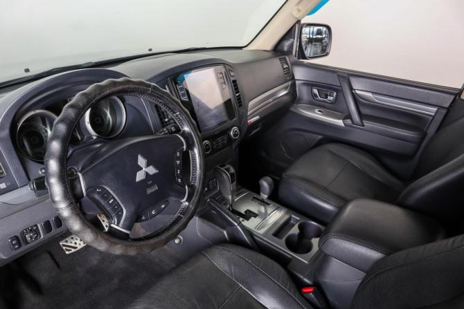 Mitsubishi Pajero IV Рестайлинг 1 с пробегом 2012 года, цена 2 449 000 рублей, 183000 км, внедорожник, Автокод Объявления