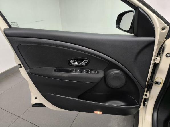 Renault Fluence I Рестайлинг с пробегом 2013 года, цена 964 000 рублей, 128965 км, седан, Автокод Объявления