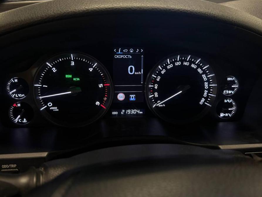 Toyota Land Cruiser 200 Series Рестайлинг 2 Москва  - изображение 28