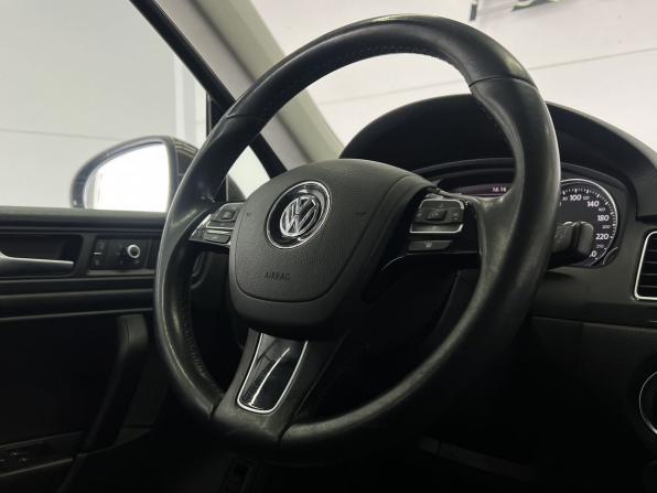 Volkswagen Touareg II с пробегом 2011 года, цена 2 199 000 рублей, 147252 км, внедорожник, Автокод Объявления