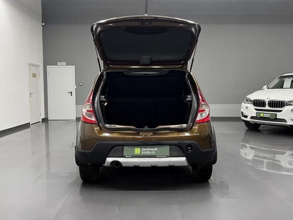 Renault Sandero I с пробегом 2013 года, цена 700 000 рублей, 235161 км, хэтчбек, Автокод Объявления