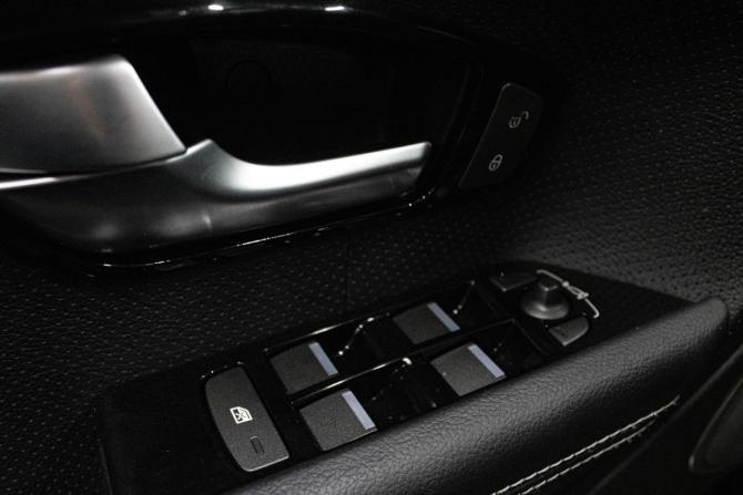 Land Rover Range Rover Evoque I с пробегом 2015 года, цена 1 879 000 рублей, 196557 км, внедорожник, Автокод Объявления