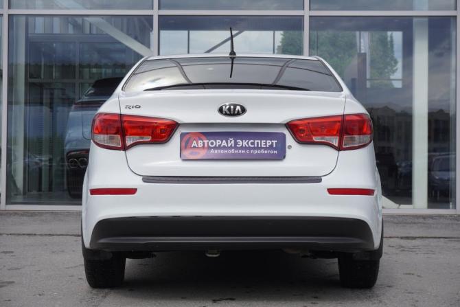 Kia Rio III Рестайлинг с пробегом 2015 года, цена 985 000 рублей, 169133 км, седан, Автокод Объявления