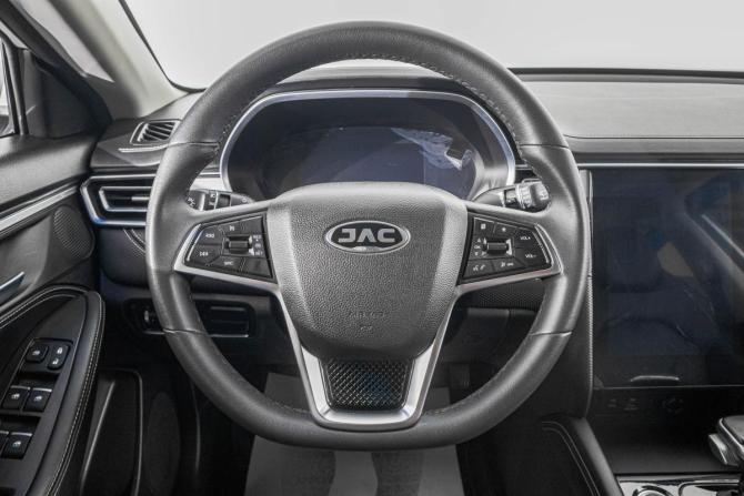JAC J7 I с пробегом 2023 года, цена 1 699 000 рублей, 105000 км, лифтбек, Автокод Объявления