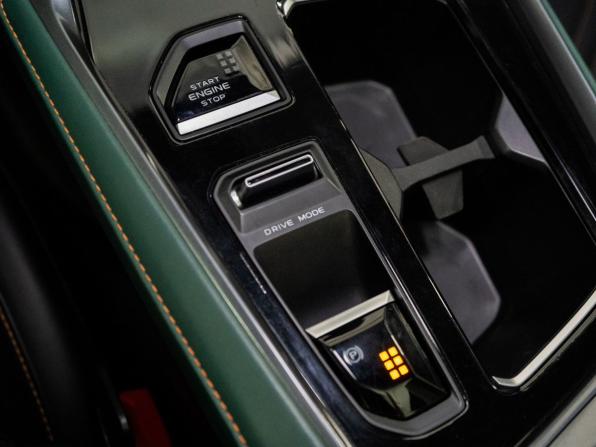 Changan UNI-T I с пробегом 2023 года, цена 2 360 000 рублей, 74259 км, внедорожник, Автокод Объявления
