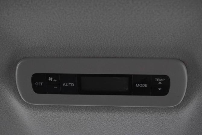 Nissan Elgrand III (E52) Рестайлинг с пробегом 2018 года, цена 3 449 000 рублей, 71000 км, минивэн, Автокод Объявления
