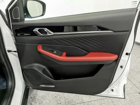 Geely Coolray I Рестайлинг с пробегом 2024 года, цена 2 345 000 рублей, 19324 км, внедорожник, Автокод Объявления