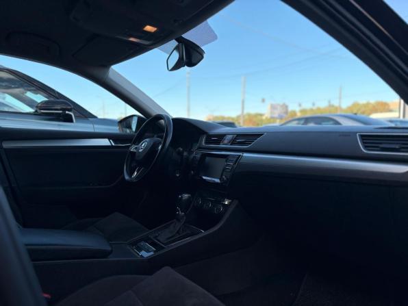 Skoda Superb III с пробегом 2015 года, цена 1 250 000 рублей, 349729 км, лифтбек, Автокод Объявления