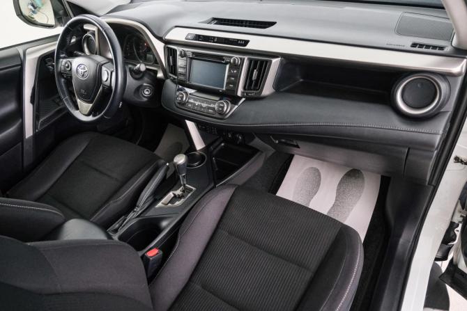 Toyota RAV4 IV (XA40) с пробегом 2014 года, цена 2 399 000 рублей, 110000 км, внедорожник, Автокод Объявления