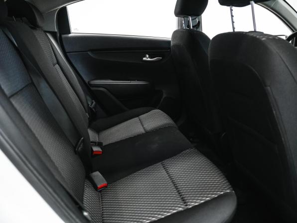 Kia Rio IV с пробегом 2019 года, цена 1 350 000 рублей, 98531 км, седан, Автокод Объявления