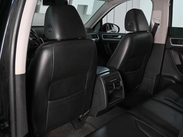 Volkswagen Touareg II с пробегом 2013 года, цена 2 349 000 рублей, 164516 км, внедорожник, Автокод Объявления