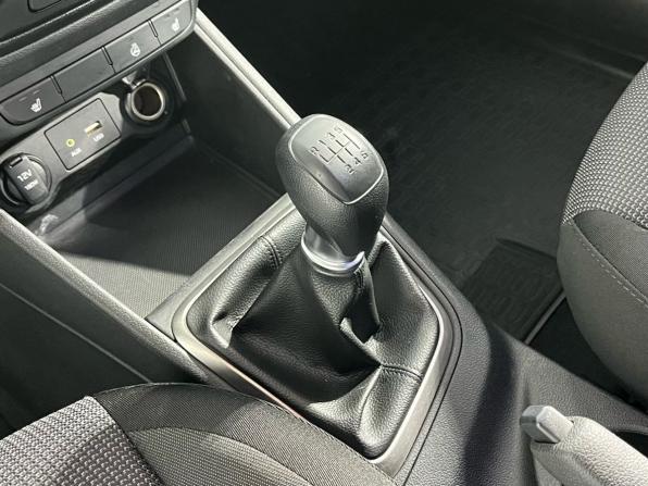 Hyundai Solaris II с пробегом 2017 года, цена 1 170 000 рублей, 120485 км, седан, Автокод Объявления