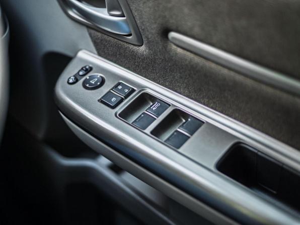 Honda Stepwgn V с пробегом 2015 года, цена 1 510 000 рублей, 193413 км, минивэн, Автокод Объявления