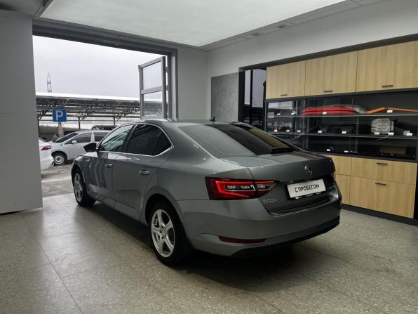 Skoda Superb III с пробегом 2018 года, цена 1 810 000 рублей, 135000 км, лифтбек, Автокод Объявления
