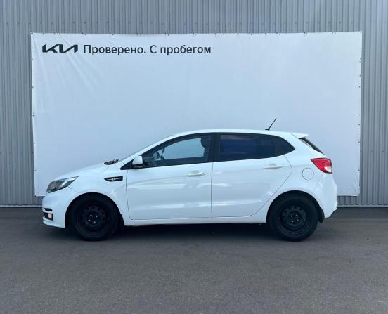 Kia Rio III Рестайлинг с пробегом 2015 года, цена 1 120 000 рублей, 135000 км, хэтчбек, Автокод Объявления