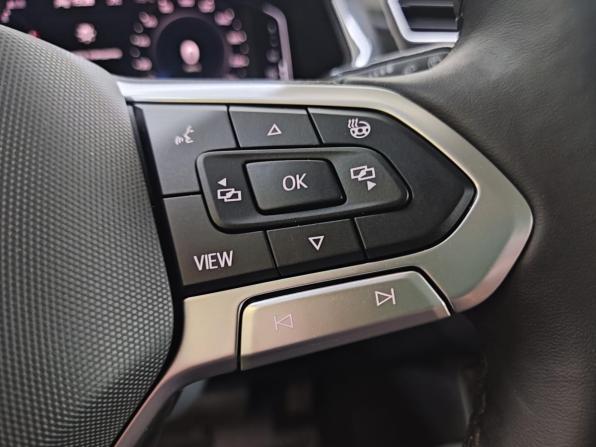 Volkswagen Tiguan II Рестайлинг с пробегом 2021 года, цена 3 190 000 рублей, 29763 км, внедорожник, Автокод Объявления