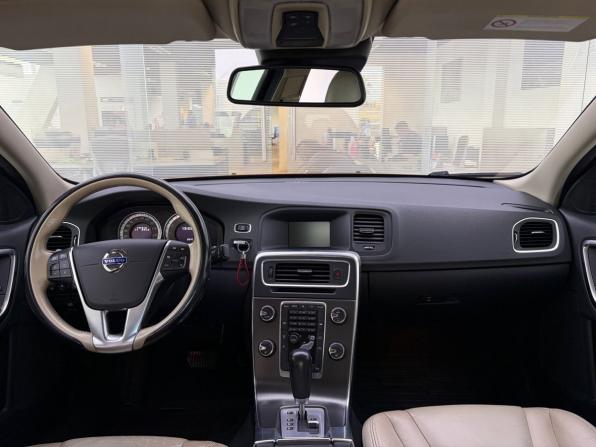 Volvo S60 II с пробегом 2012 года, цена 1 105 000 рублей, 197820 км, седан, Автокод Объявления