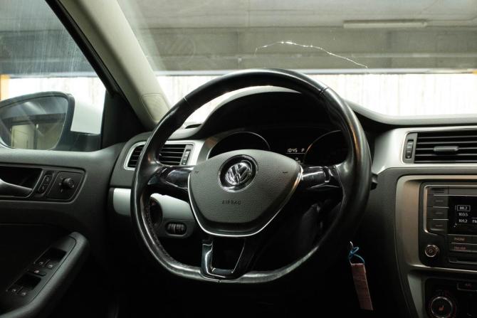 Volkswagen Jetta VI Рестайлинг с пробегом 2017 года, цена 1 639 000 рублей, 69159 км, седан, Автокод Объявления