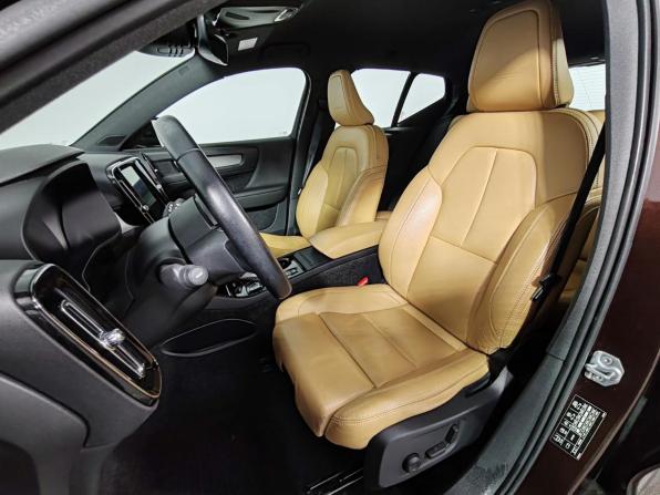Volvo XC40 I с пробегом 2018 года, цена 2 595 000 рублей, 83613 км, внедорожник, Автокод Объявления